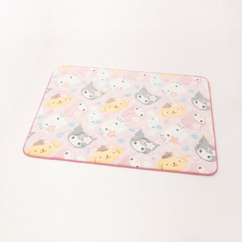 センターラグ（130×190cm・サンリオキャラクターズ）