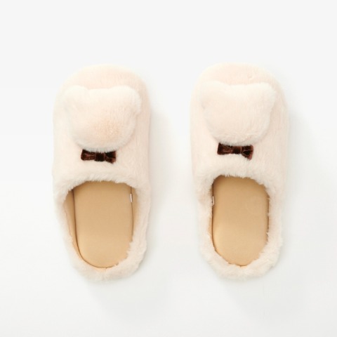 スリッパ（青木美沙子）