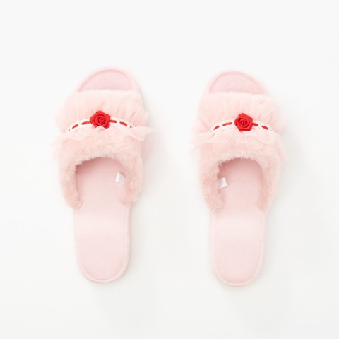 スリッパ（青木美沙子）