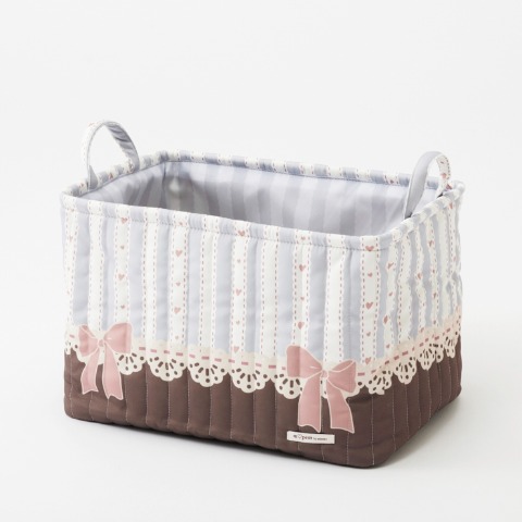 収納ボックス（青木美沙子）