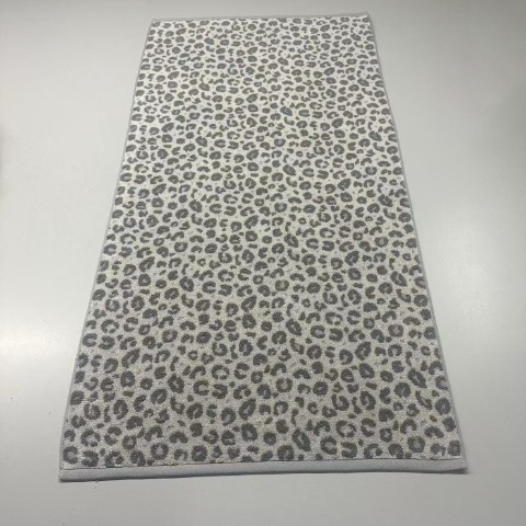 バスタオル（4つのこだわり・ヒョウ柄）