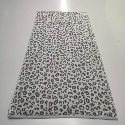 バスタオル（4つのこだわり・ヒョウ柄）