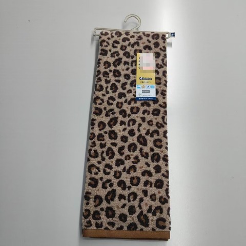 バスタオル（4つのこだわり・ヒョウ柄）