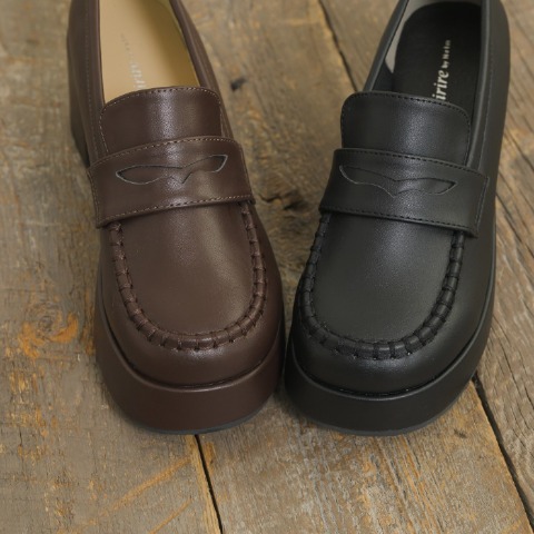 レディース　シューズ　（Petirire by Helm）