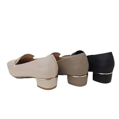 レディース　パンプス（a.v.v）