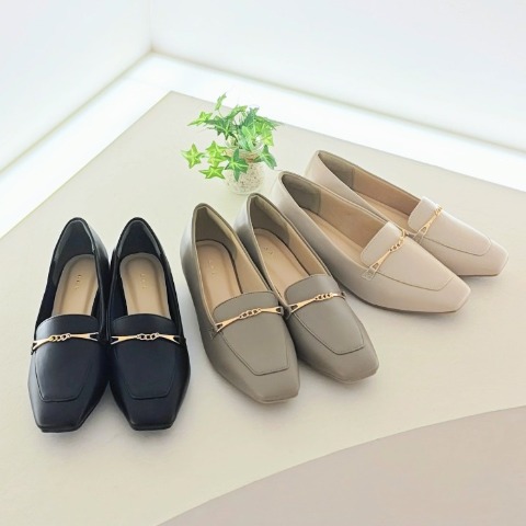 レディース　パンプス（a.v.v）