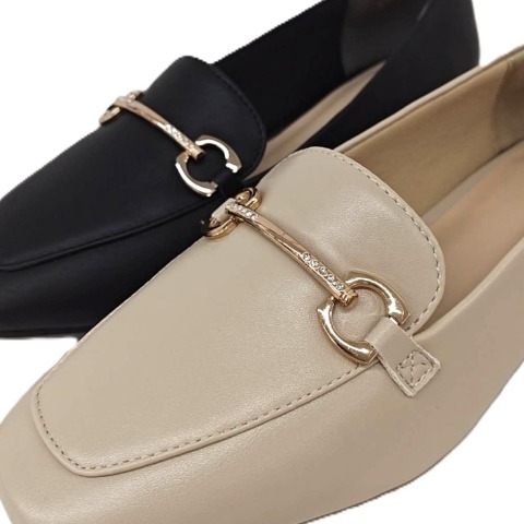 レディース　パンプス（a.v.v）