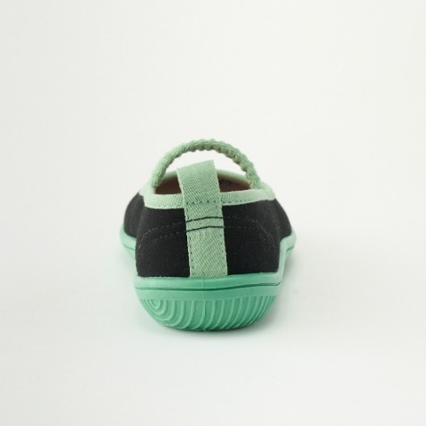 キッズ　シューズ　（16・17・18cm・LITTC）