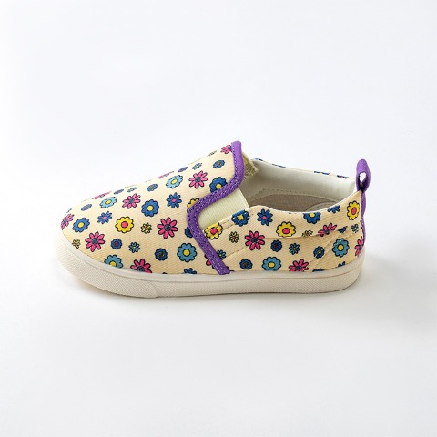 キッズ　シューズ　（16・17・18・19cm LITTC）