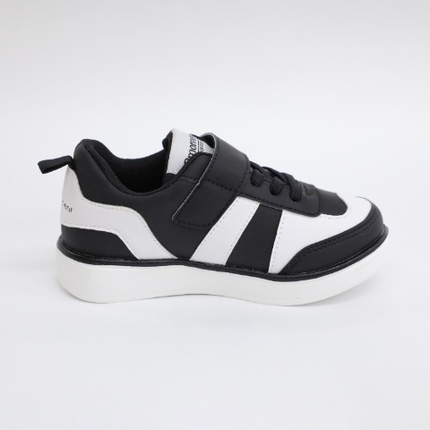 キッズ　シューズ（RRmoment）