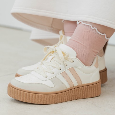 レディース　スニーカー　（yuki）