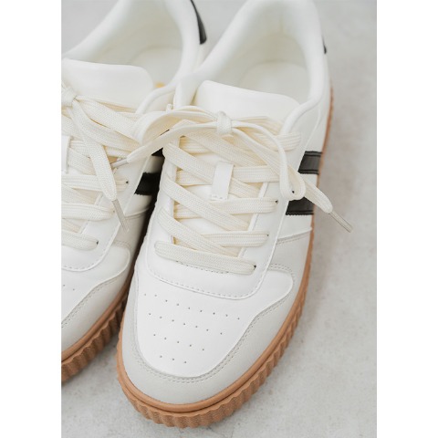 レディース　スニーカー　（yuki）