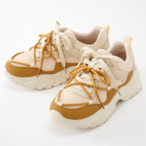 レディース　スニーカー（きなこっこ）