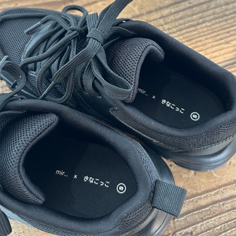 レディース　スニーカー（きなこっこ）