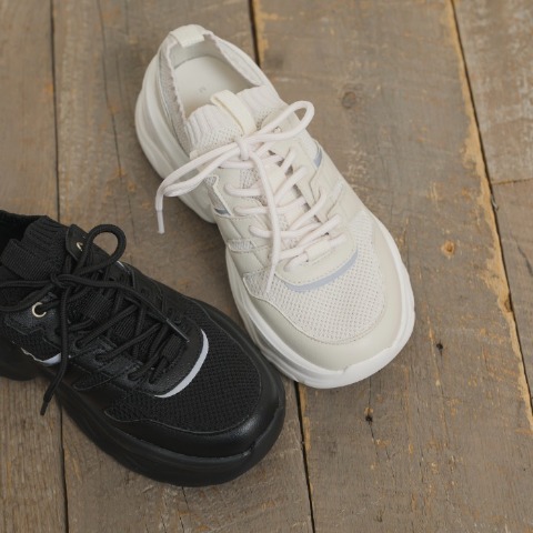 レディース　スニーカー　（Petirire by Helm）