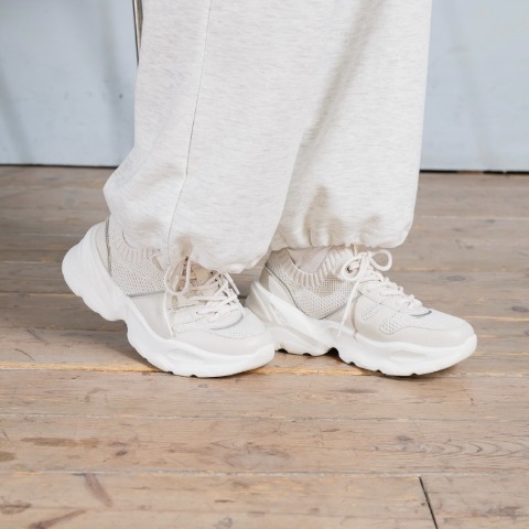 レディース　スニーカー　（Petirire by Helm）