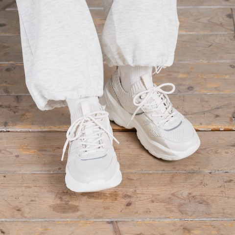 レディース　スニーカー　（Petirire by Helm）