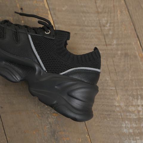 レディース　スニーカー　（Petirire by Helm）