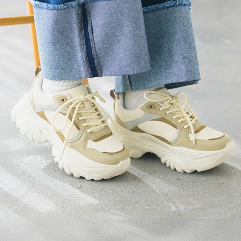 レディース　スニーカー（MARIE）