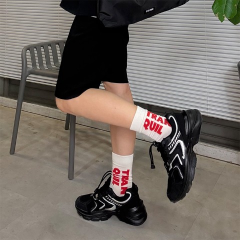 レディース　スニーカー　（おなつ）