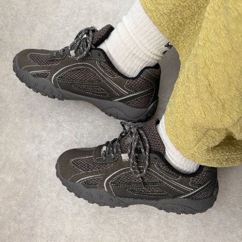 レディース　スニーカー(rumi）