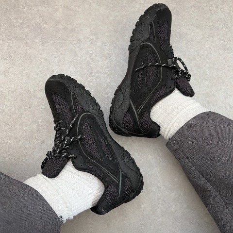 レディース　スニーカー(rumi）