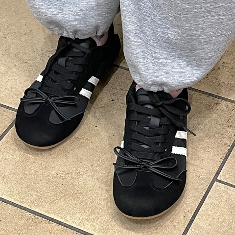 レディース　スニーカー(桃華）