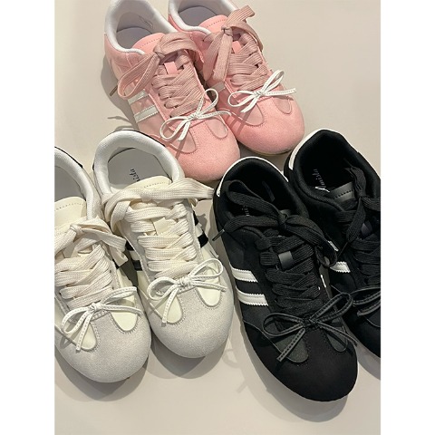 レディース　スニーカー(桃華）