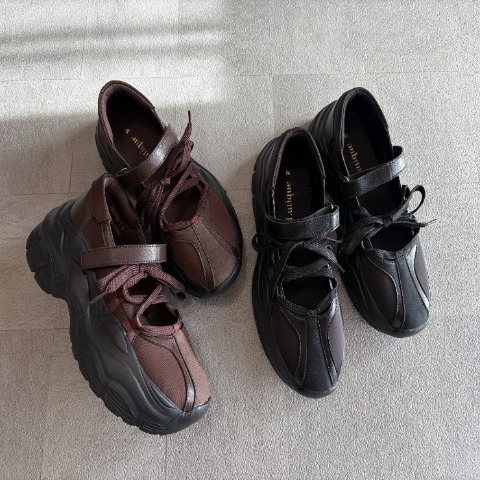 レディース　スニーカー　（akaru）