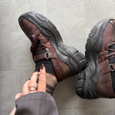 レディース　スニーカー　（akaru）