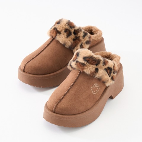 レディース　シューズ　（ハローキティ）