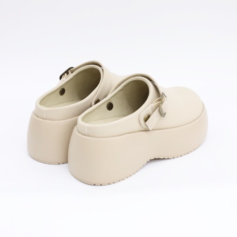 レディース　シューズ（choco）