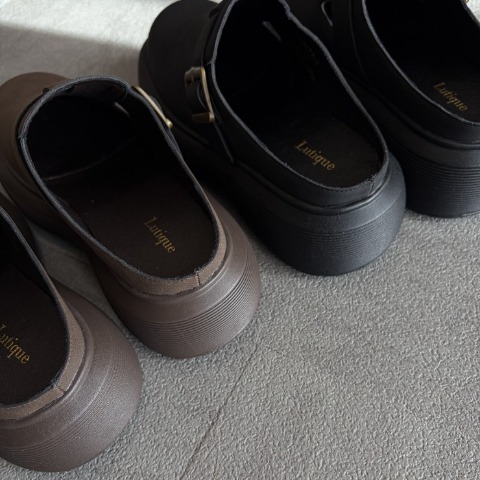 レディース　シューズ　（akaru）