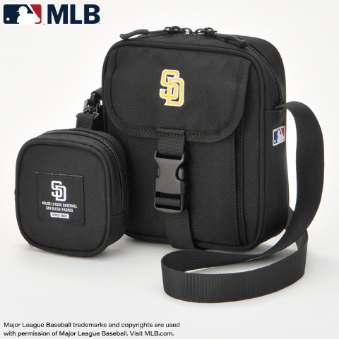 スクエアショルダーバッグ（MLB)