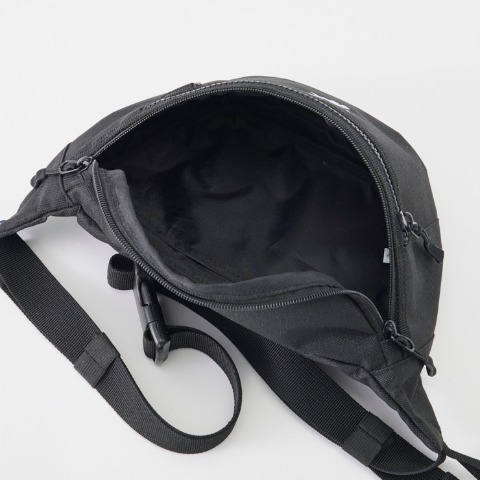 ウエストバッグ（Reebok）