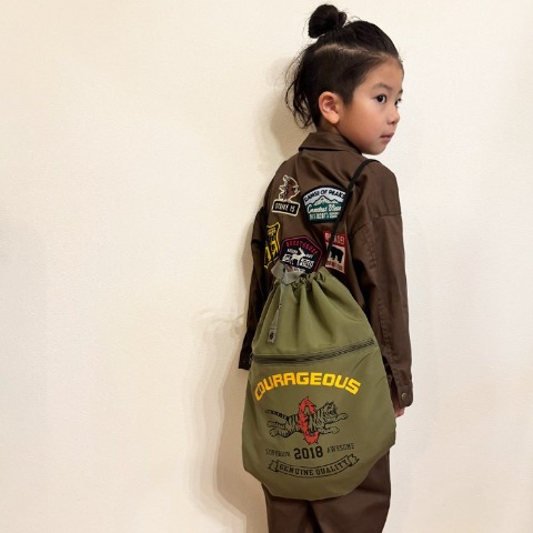 キッズ　バッグ（AMBERROAR）