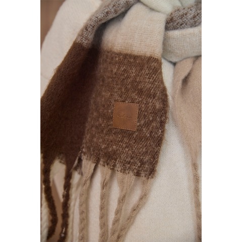 レディース　マフラー(yumi)