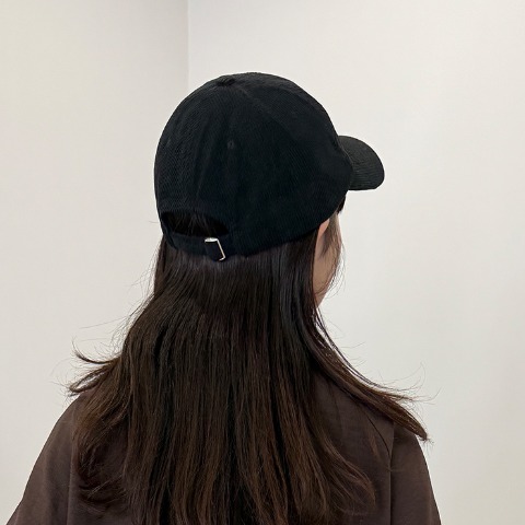 レディース　コーデュロイキャップ（ぷーさん）