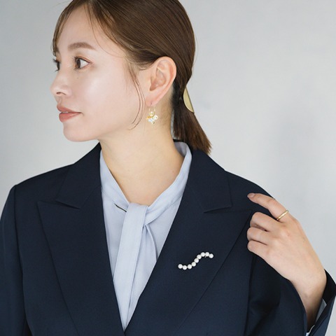 レディース　ブローチ（MARIE）