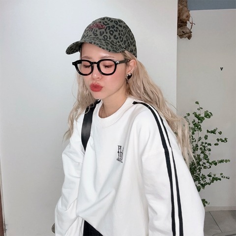 レディース　イヤリング(おなつ)