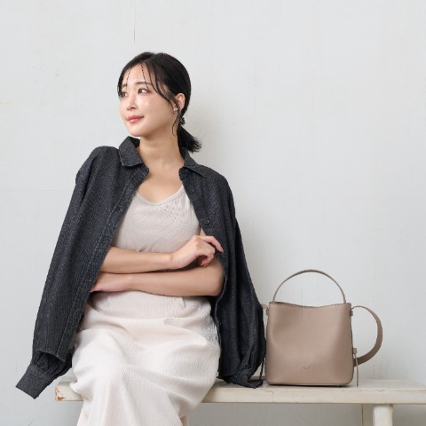 レディース　2WAYバッグ（休井美郷）