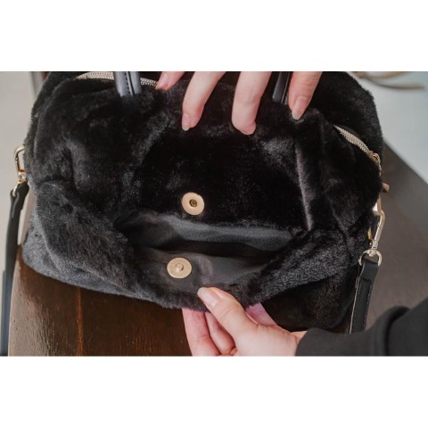 ハンドバッグ（青木美沙子）