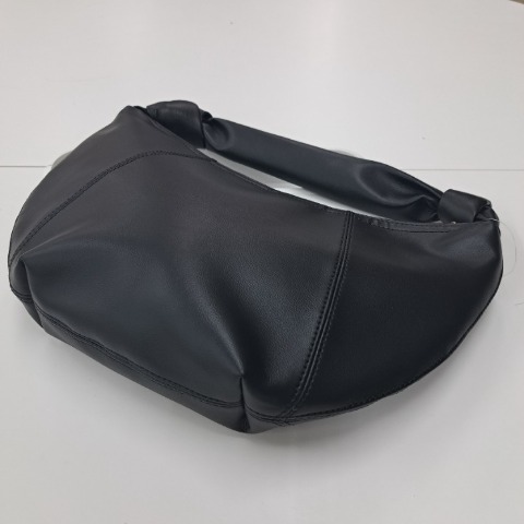 レディース　ショルダーバッグ（ANNA)