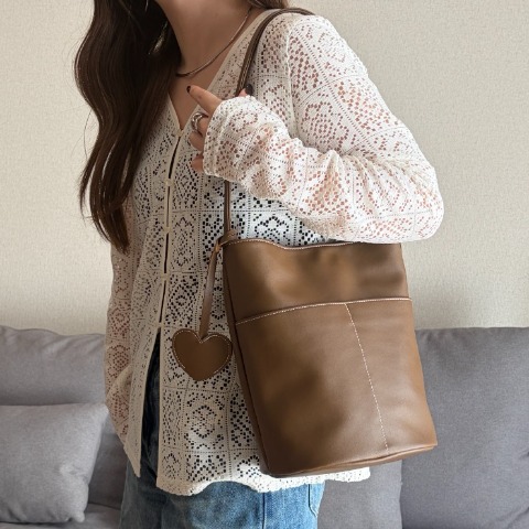 レディース　バッグ（akaru）