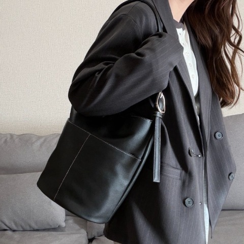 レディース　バッグ（akaru）