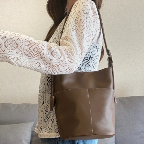 レディース　バッグ（akaru）