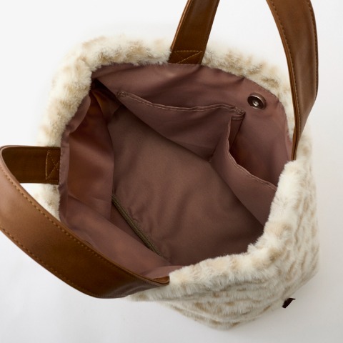 レディース　トートバッグ（ハローキティ）