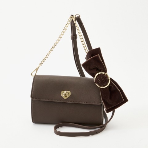 婦人　ショルダーバッグ（青木美沙子）