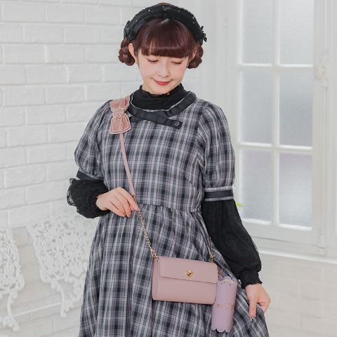 婦人　ショルダーバッグ（青木美沙子）