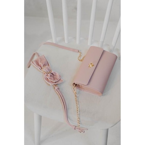 婦人　ショルダーバッグ（青木美沙子）